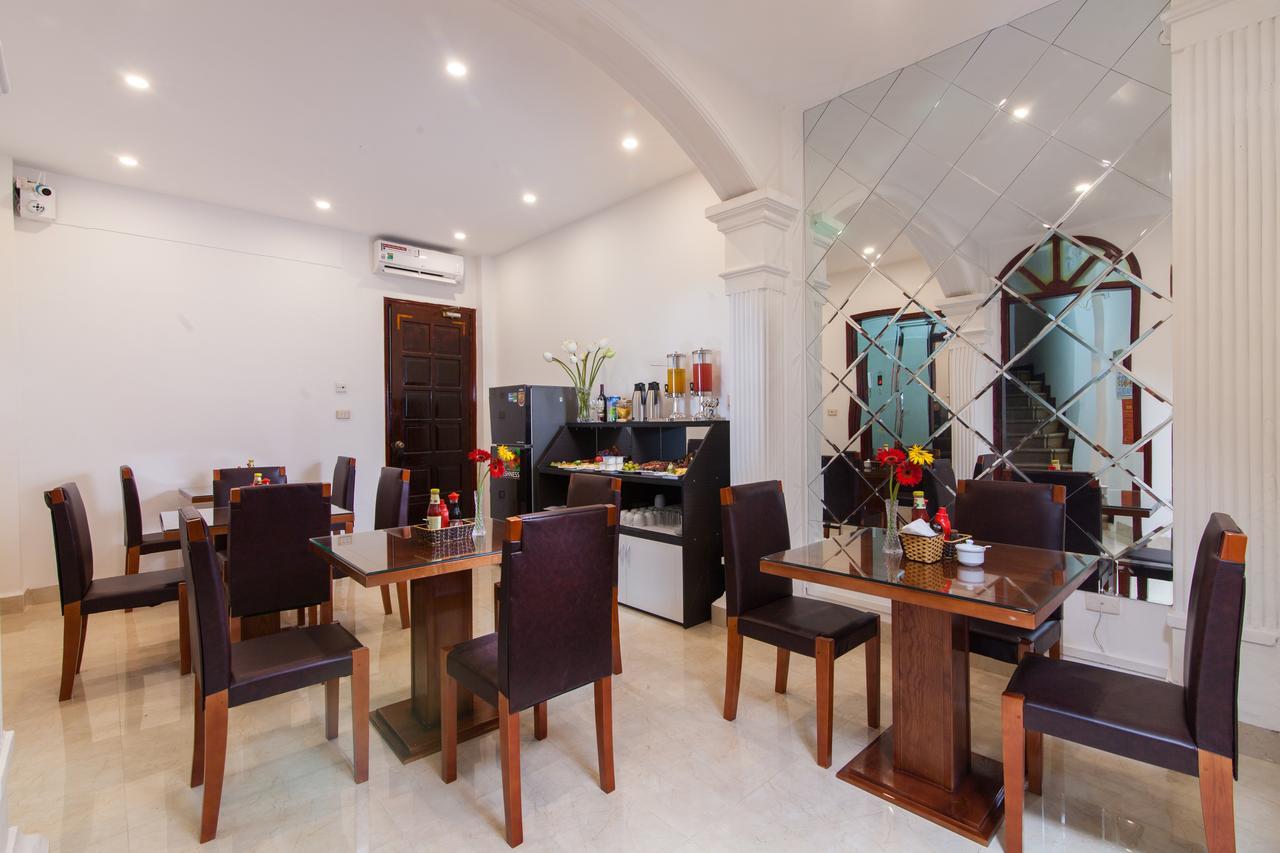Khách sạn Iris Legend 3*