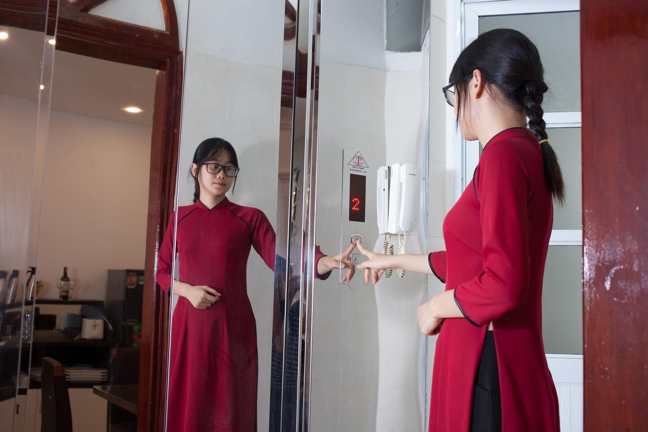 Khách sạn Iris Legend 3*